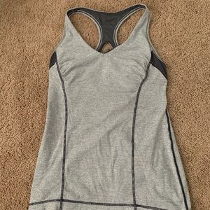 Lululemon tank